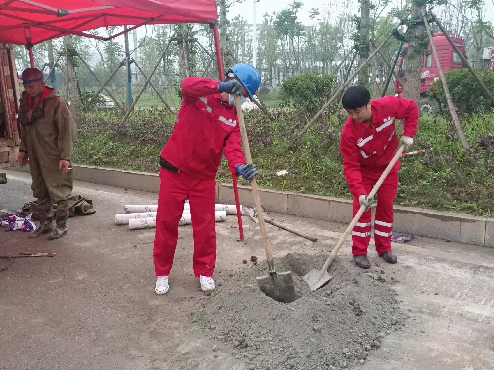 高坪管道疏通哪家好】及时进行市政管道清淤