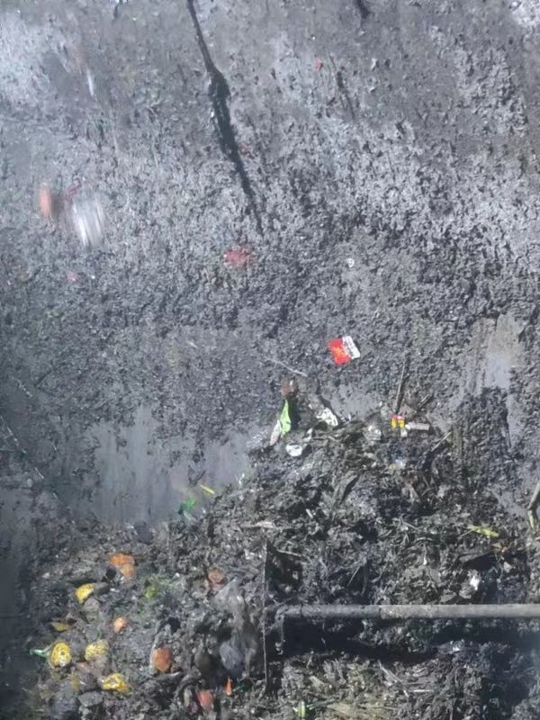 高坪污水池清理